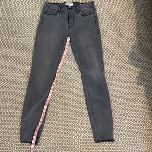 Frame Le Skinny de Jeanne with raw hem